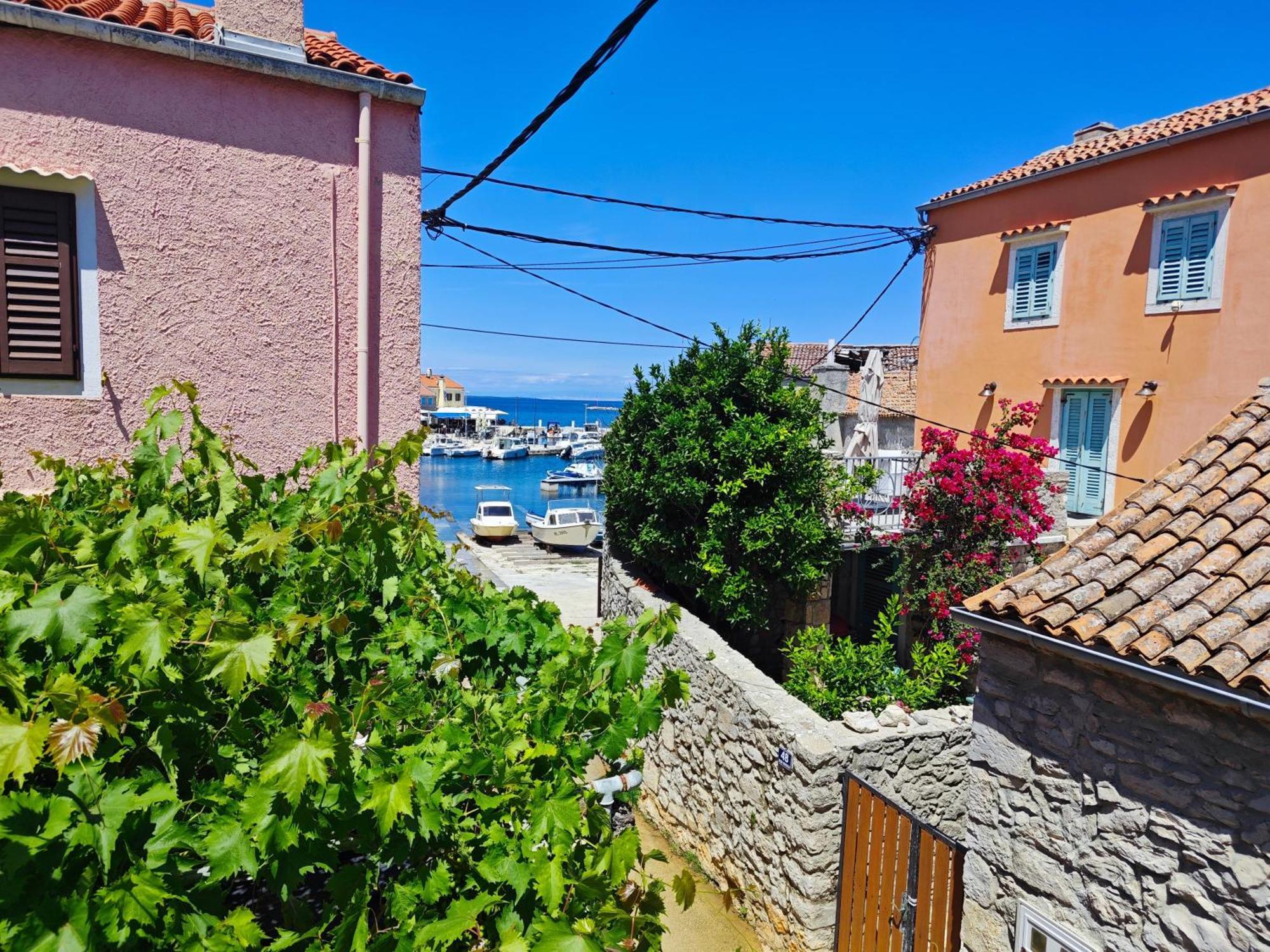 Apartments By The Sea Veli Losinj, Losinj - 8031 Екстер'єр фото