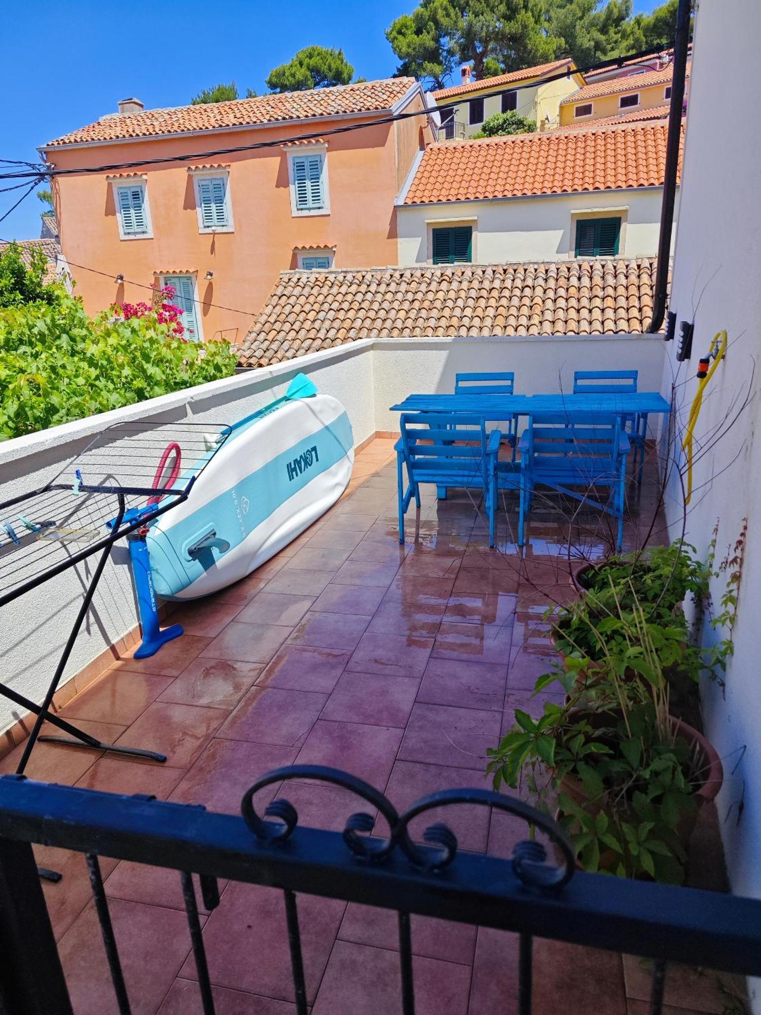 Apartments By The Sea Veli Losinj, Losinj - 8031 Екстер'єр фото